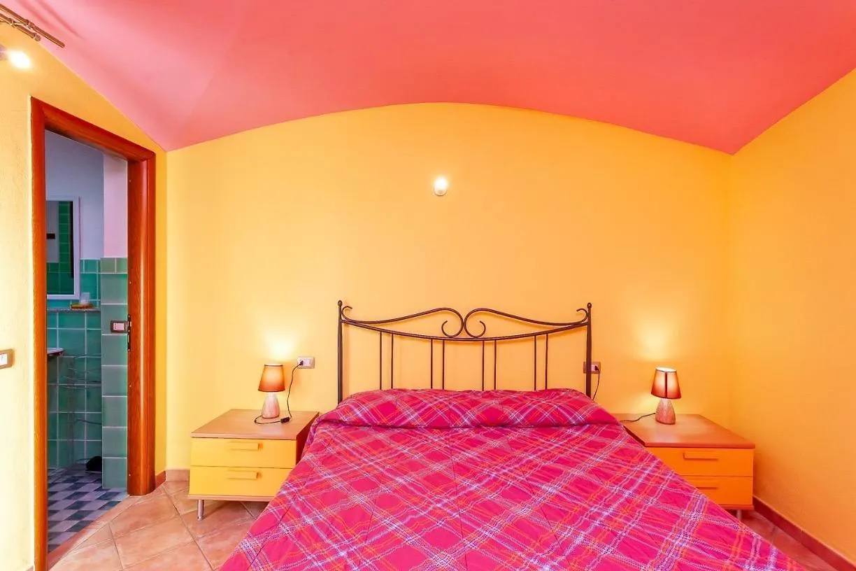 Bed & Breakfast B&B Pettirosso Garden San Teodoro
