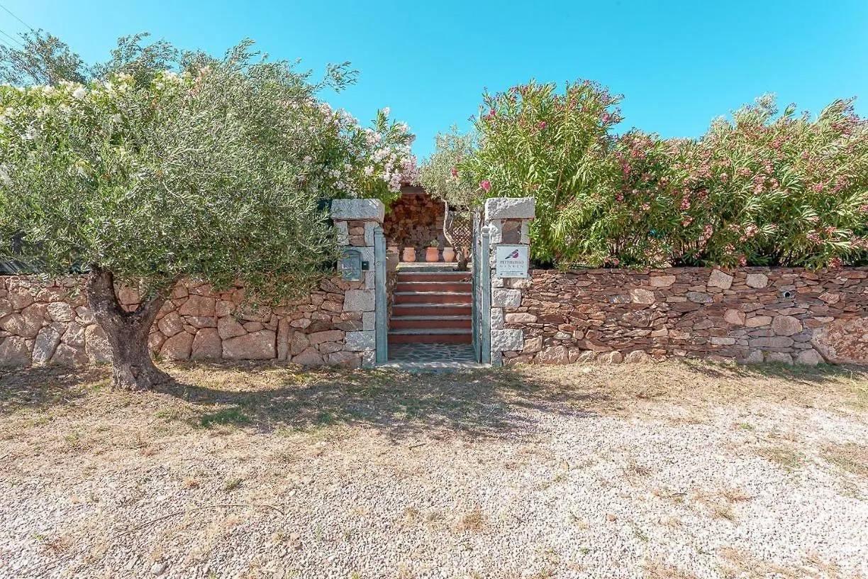 B&B Pettirosso Garden San Teodoro  Couette-café San Teodoro (Sardinia)