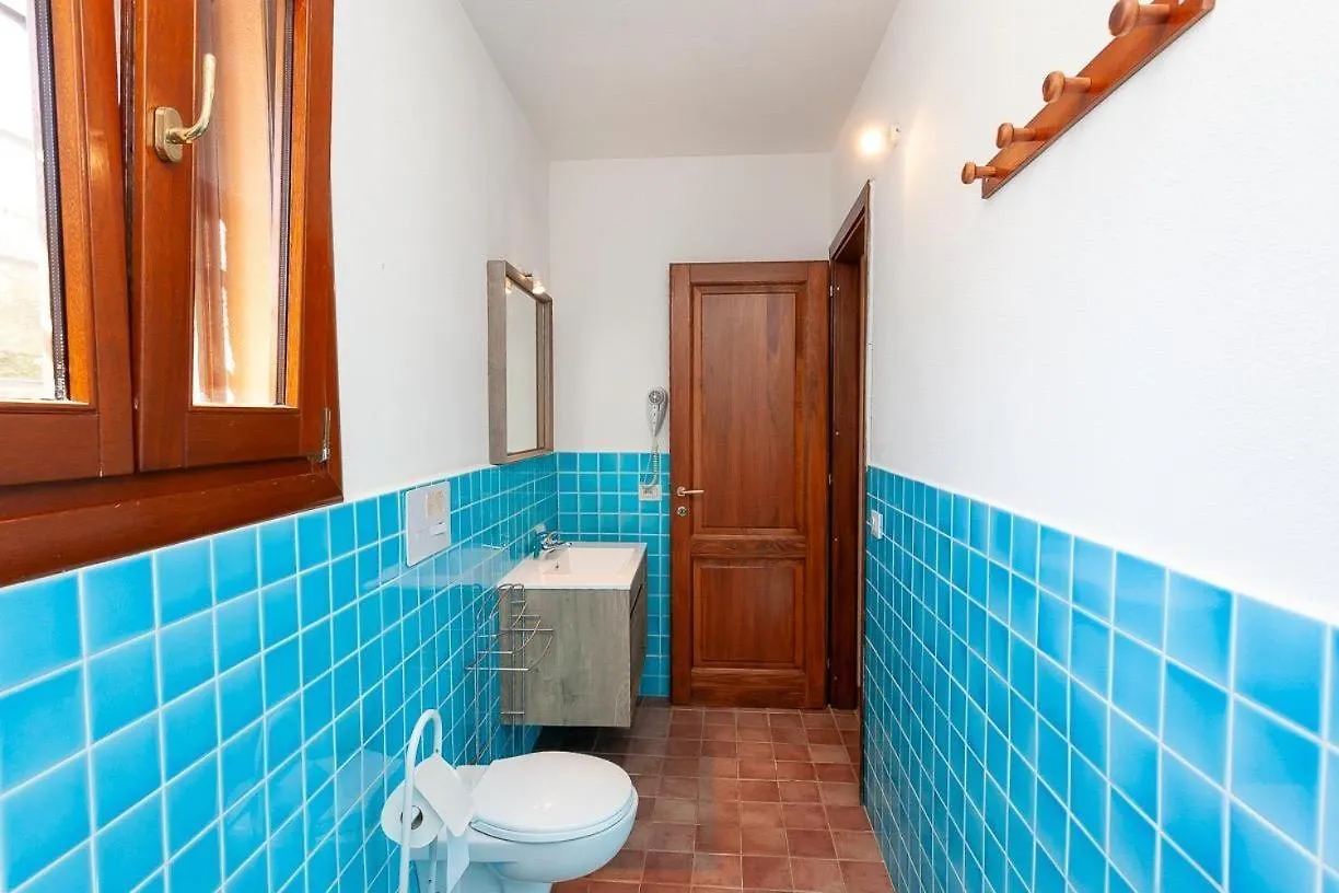 Bed & Breakfast B&B Pettirosso Garden San Teodoro  Italy